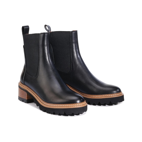 EOS Linear Leather Ankle Boot in Black - Picture 2 of 8